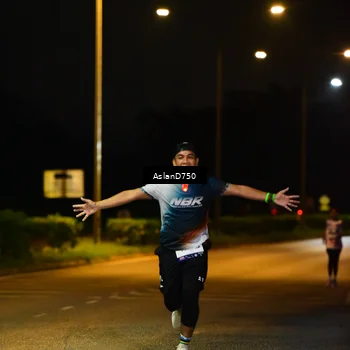 Runner Photo 7708384