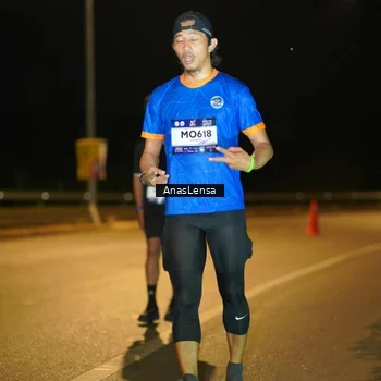 Runner Photo 7708391
