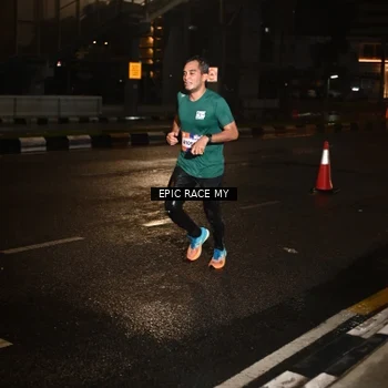 Runner Photo 7708396