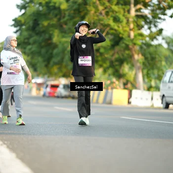 Runner Photo 7708407