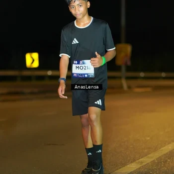 Runner Photo 7708418