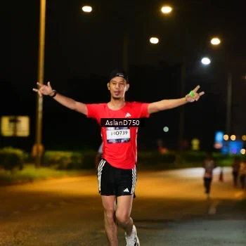 Runner Photo 7708423