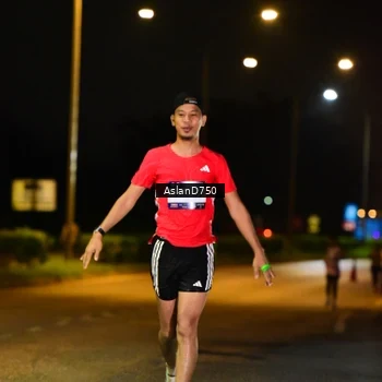 Runner Photo 7708424