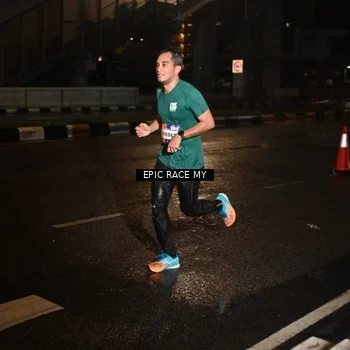 Runner Photo 7708435