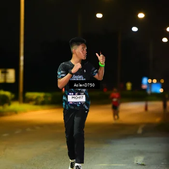 Runner Photo 7708442