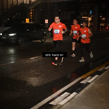 Runner Photo 7708443