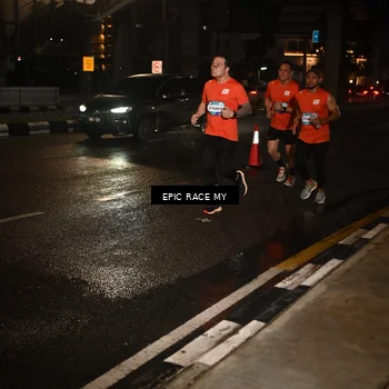 Runner Photo 7708444