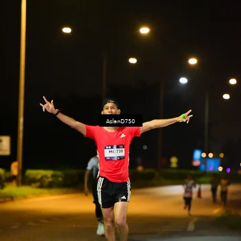 Runner Photo 7708452
