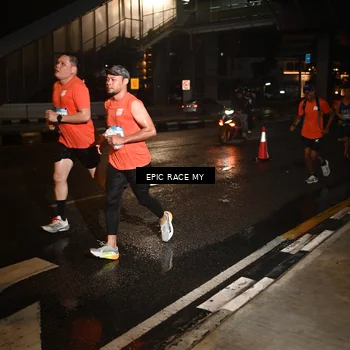 Runner Photo 7708457