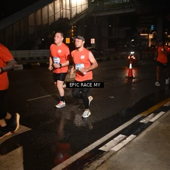 Runner Photo 7708458