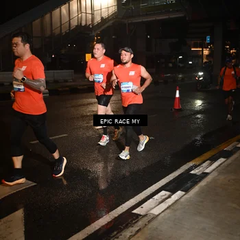 Runner Photo 7708467