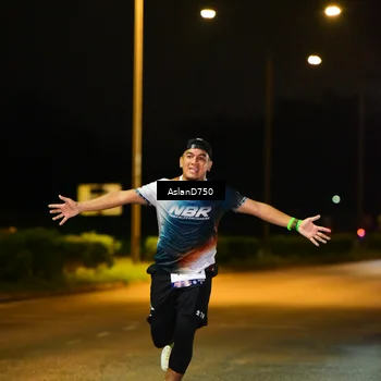 Runner Photo 7708470