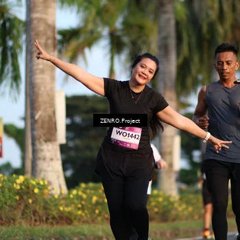 Runner Photo 7708476
