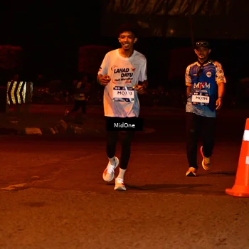 Runner Photo 7708480