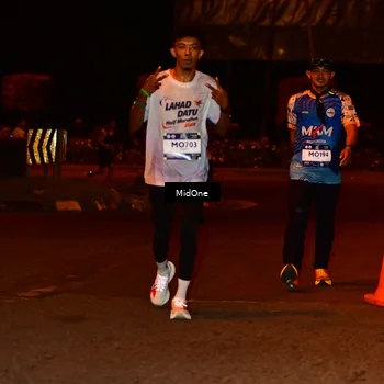 Runner Photo 7708494