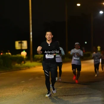 Runner Photo 7708560