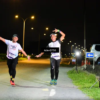 Runner Photo 7708564