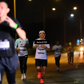 Runner Photo 7708573