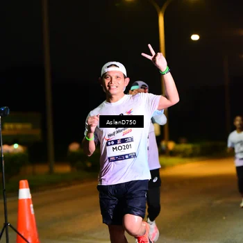 Runner Photo 7708588