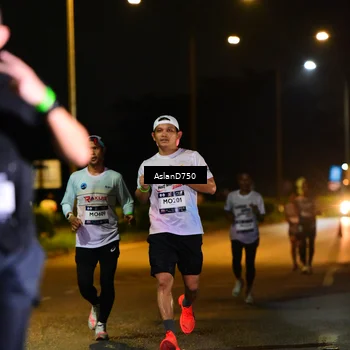 Runner Photo 7708592