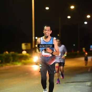 Runner Photo 7708605