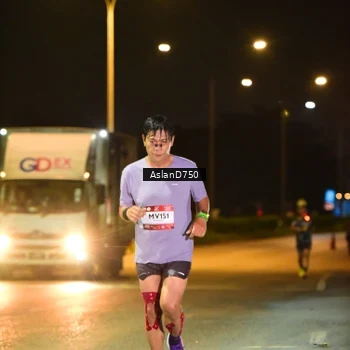 Runner Photo 7708638
