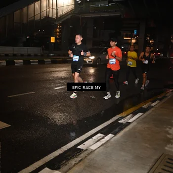 Runner Photo 7708640