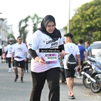 Runner Photo 7708658