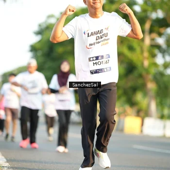 Runner Photo 7708663