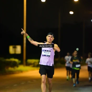 Runner Photo 7708664