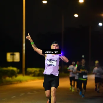 Runner Photo 7708667