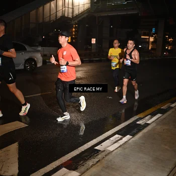 Runner Photo 7708678