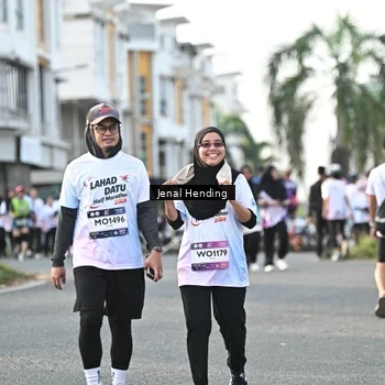 Runner Photo 7708686