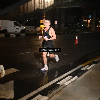 Runner Photo 7708693