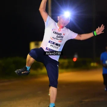Runner Photo 7708713