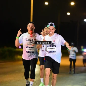 Runner Photo 7708715