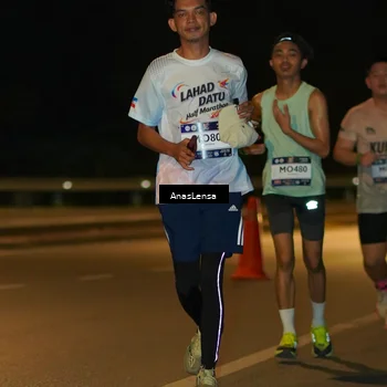 Runner Photo 7708743