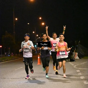 Runner Photo 7708764
