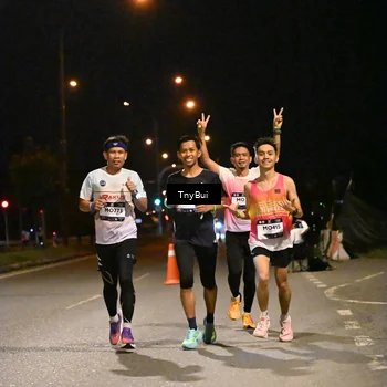 Runner Photo 7708771