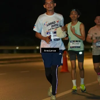 Runner Photo 7708774