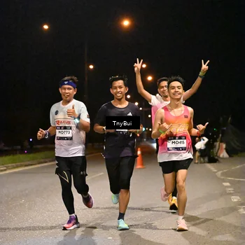 Runner Photo 7708778