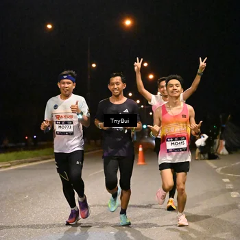 Runner Photo 7708785