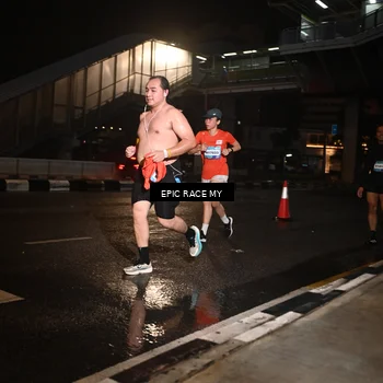 Runner Photo 7708789