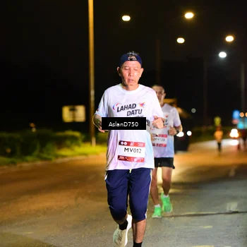 Runner Photo 7708791
