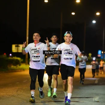 Runner Photo 7708793