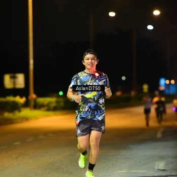 Runner Photo 7708795
