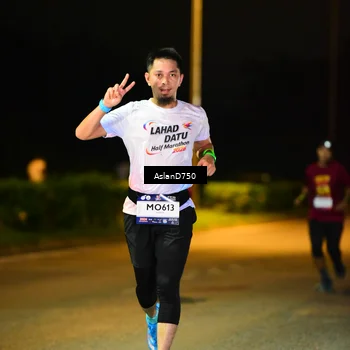 Runner Photo 7708796