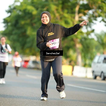 Runner Photo 7708800