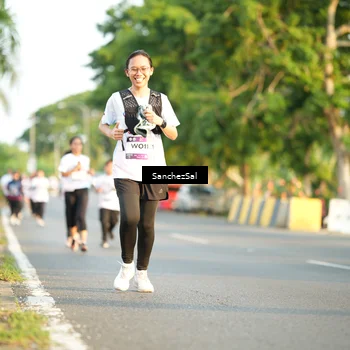 Runner Photo 7708812