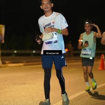 Runner Photo 7708842